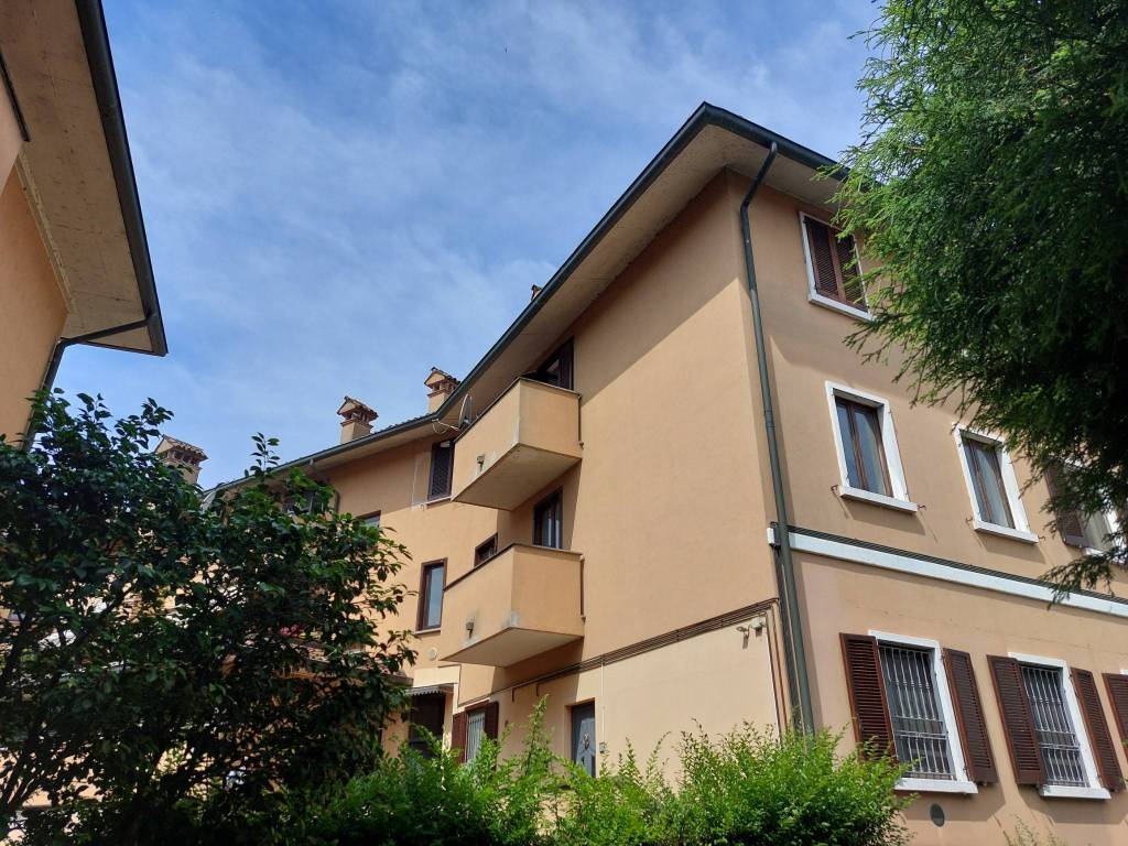 Appartamento a Sant'angelo lodigiano in Via Carlo Tenca - Foto 2