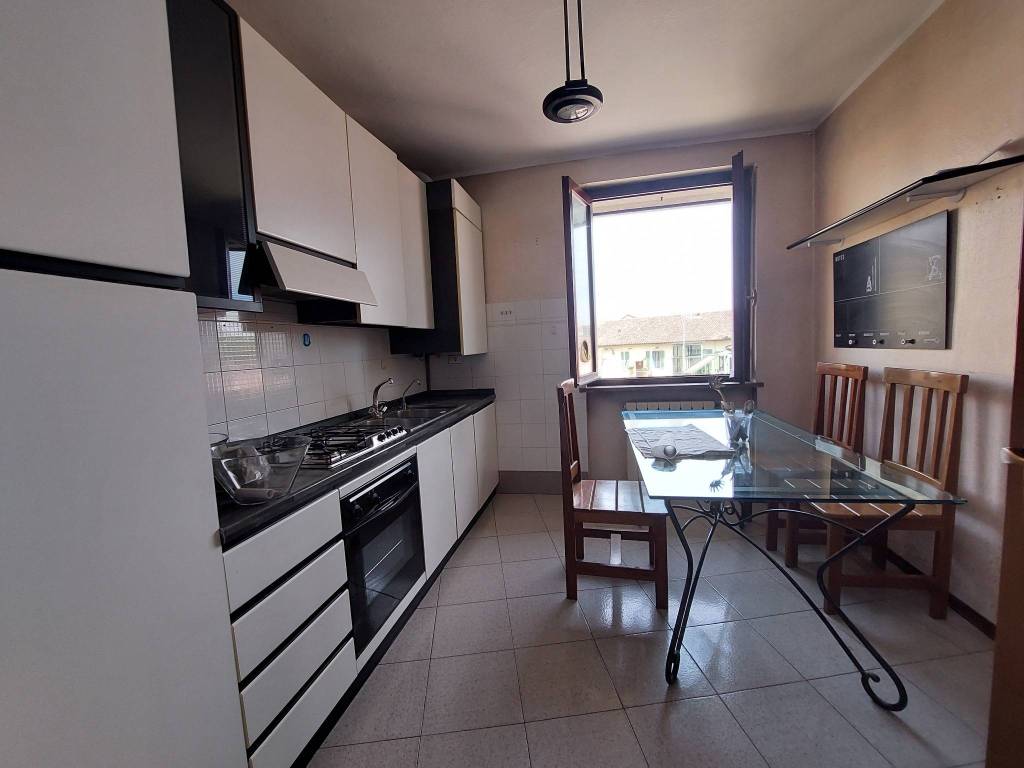 Appartamento a Sant'angelo lodigiano in Via Carlo Tenca - Foto 3