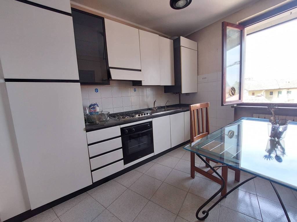 Appartamento a Sant'angelo lodigiano in Via Carlo Tenca - Foto 4