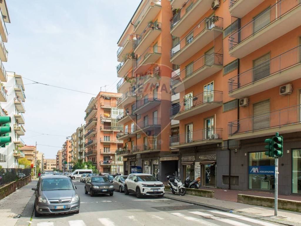Immobile a Catania in Via Eleonora D'angiò, 57 - Foto 3