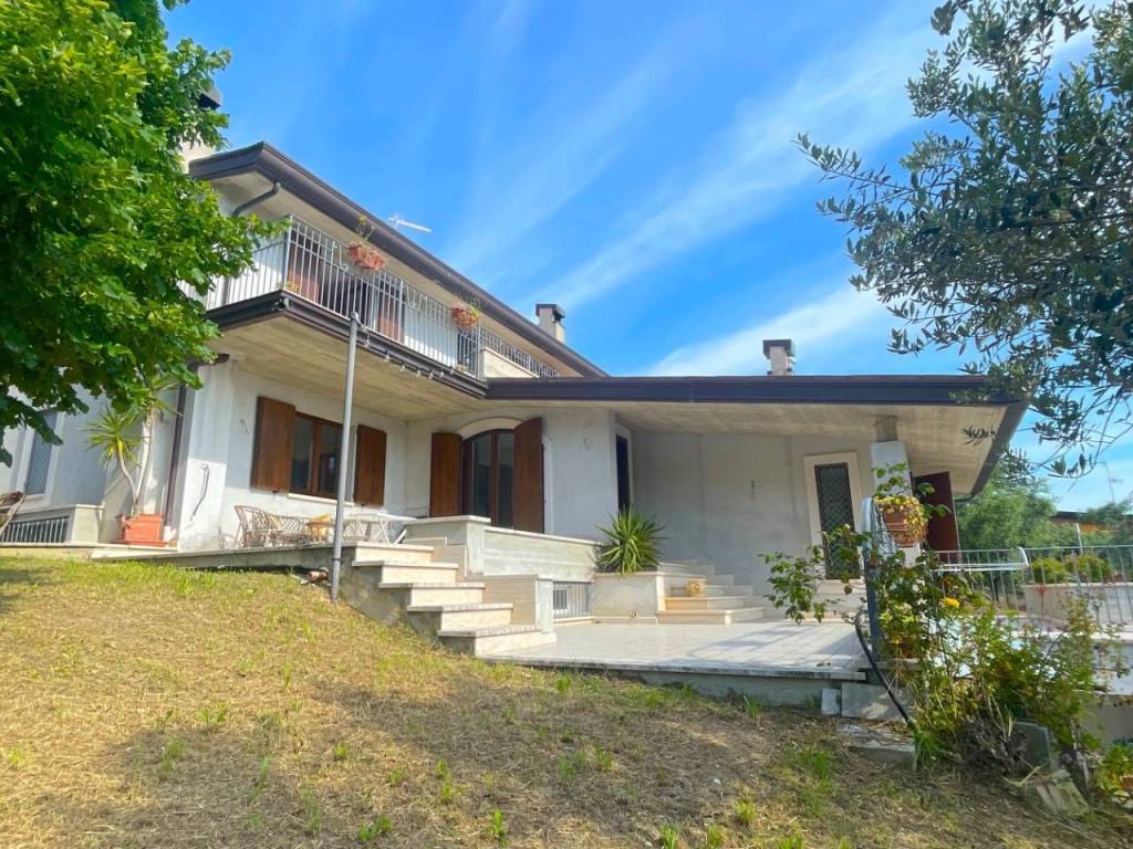 Villa a San benedetto del tronto in Via Dei Tigli, 6 - Foto 3