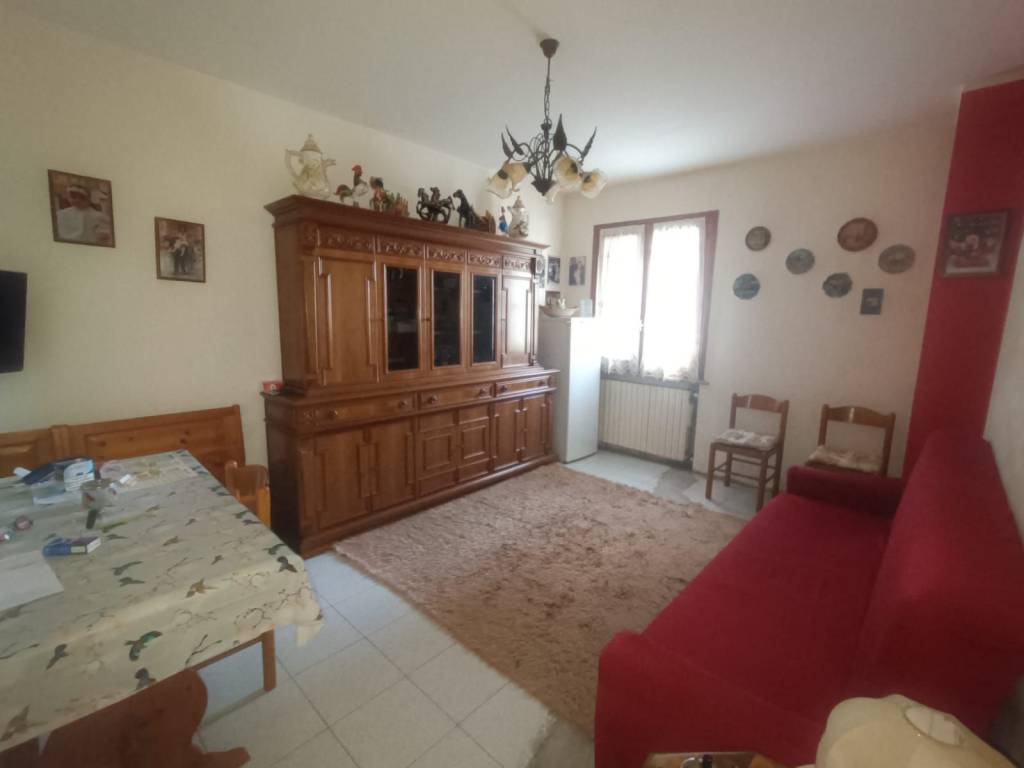 Casa indipendente a Castelnovo di sotto in Via Alberici - Foto 4