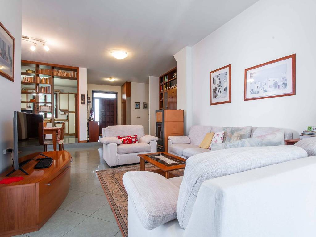 Villa a Gorla maggiore in Via Jacopo Tintoretto, 10 - Foto 3