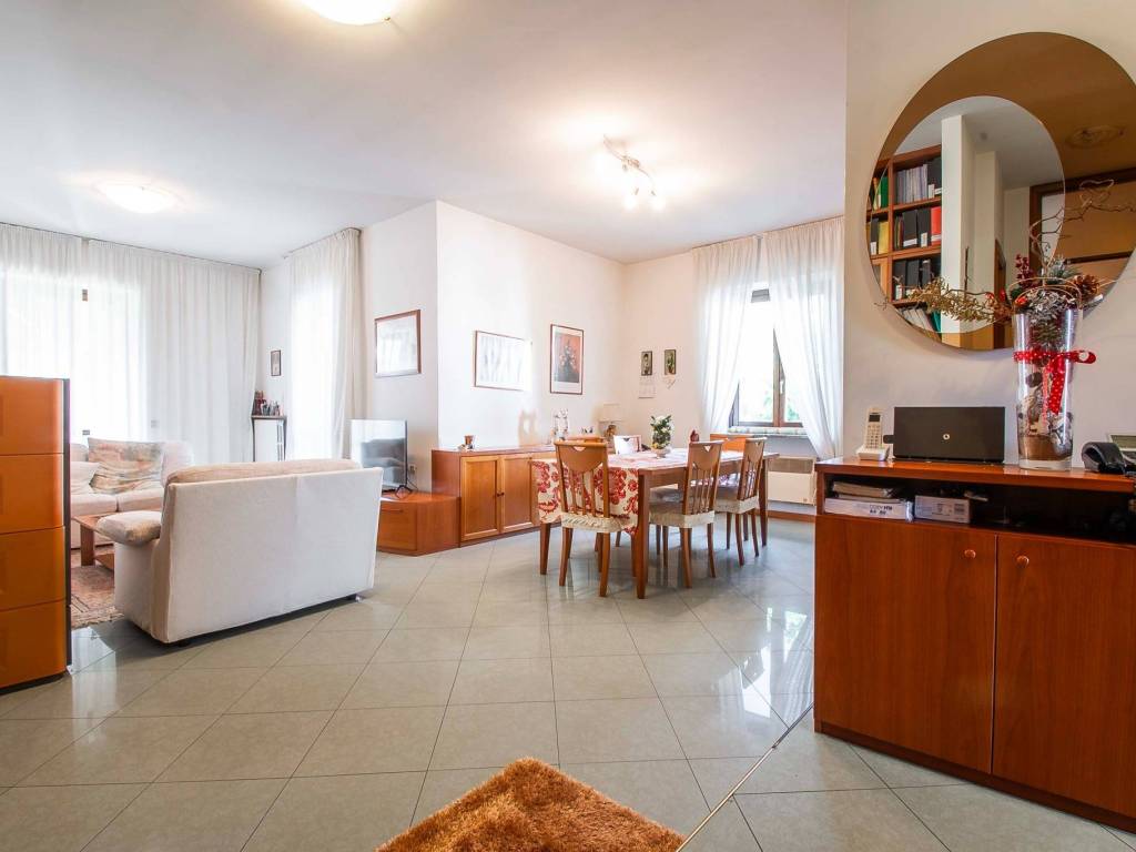 Villa a Gorla maggiore in Via Jacopo Tintoretto, 10 - Foto 4