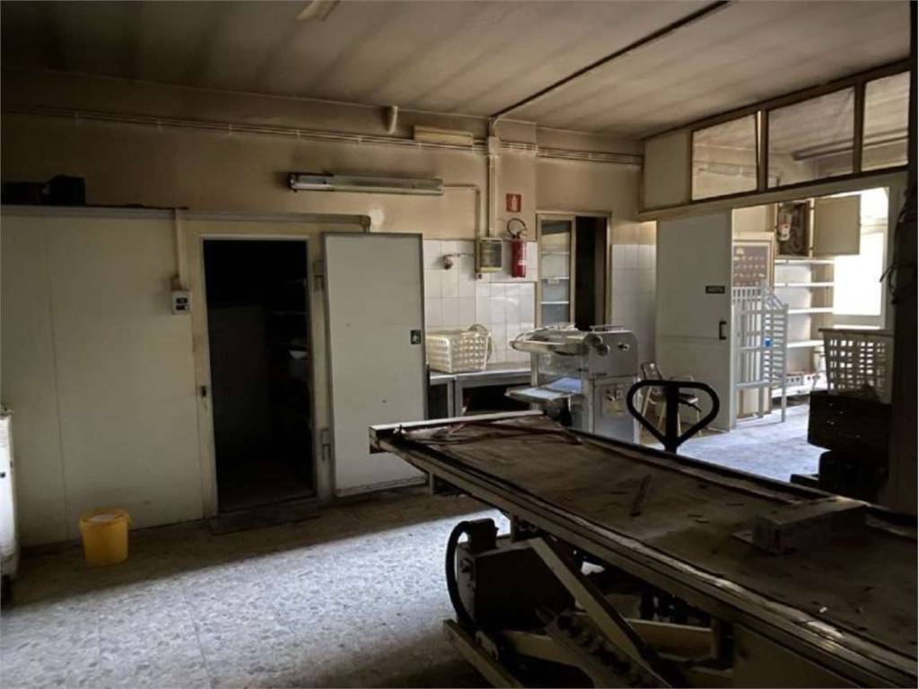 Box / garage a Vallo della lucania in VIA Giuseppe di Vietri, 11 - Foto 3