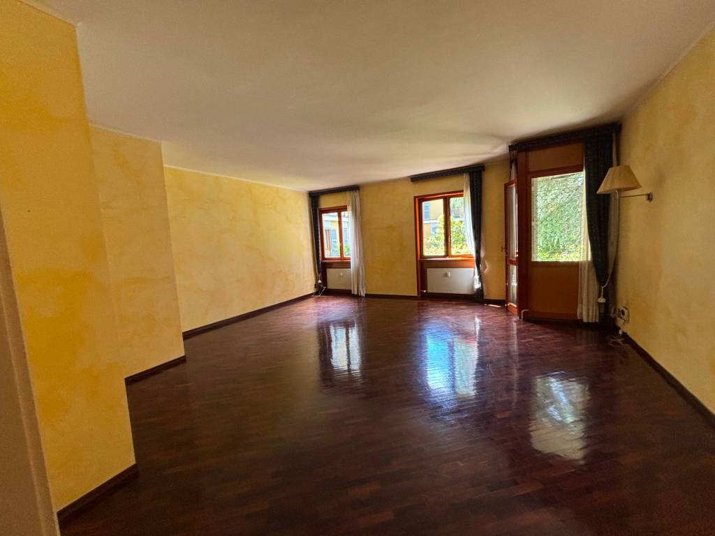 Appartamento a Merate in Viale Carlo Cornaggia - Foto 4