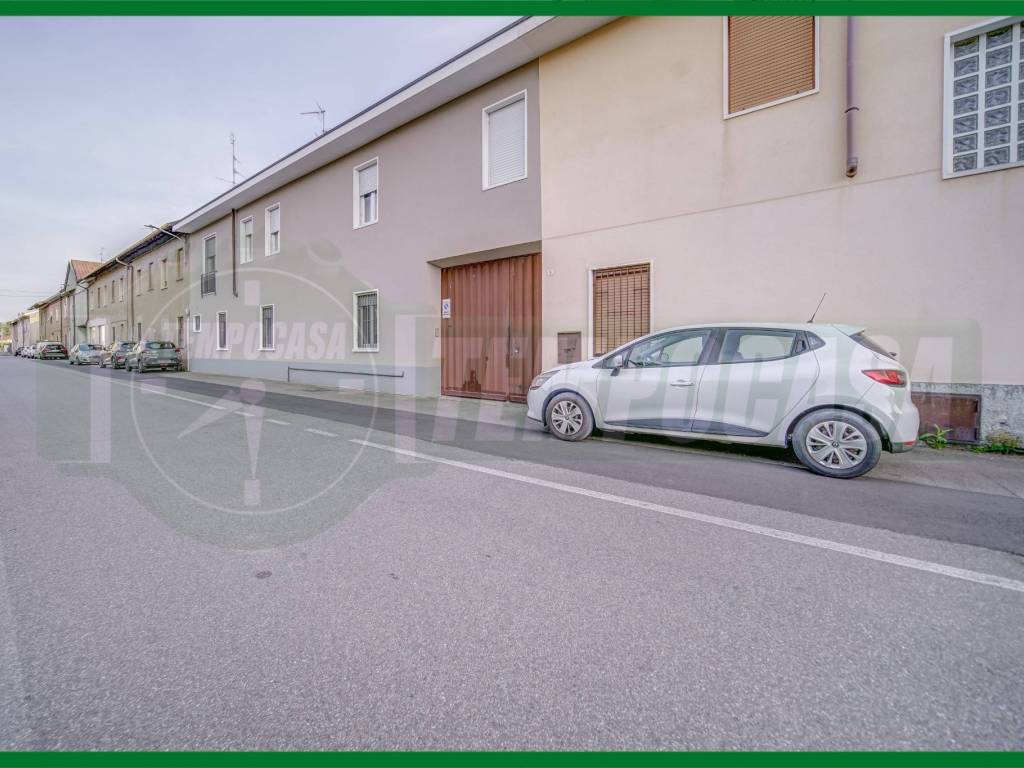 Appartamento a Samarate in Via Pola - Foto 2