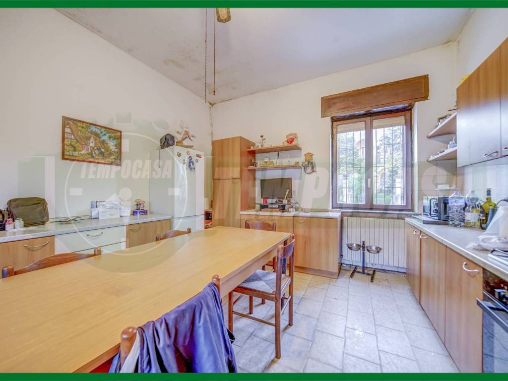 Appartamento a Samarate in Via Pola - Foto 4