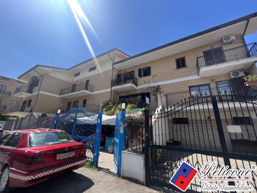 Villa a Fondi in Via della stazione - Foto 2