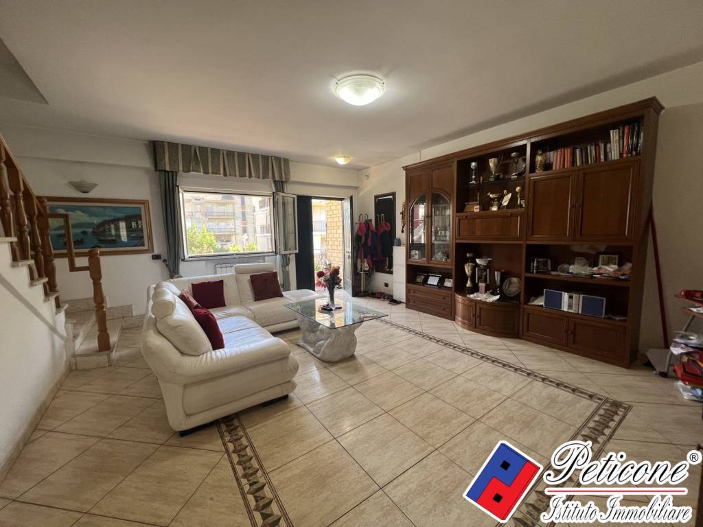 Villa a Fondi in Via della stazione - Foto 4
