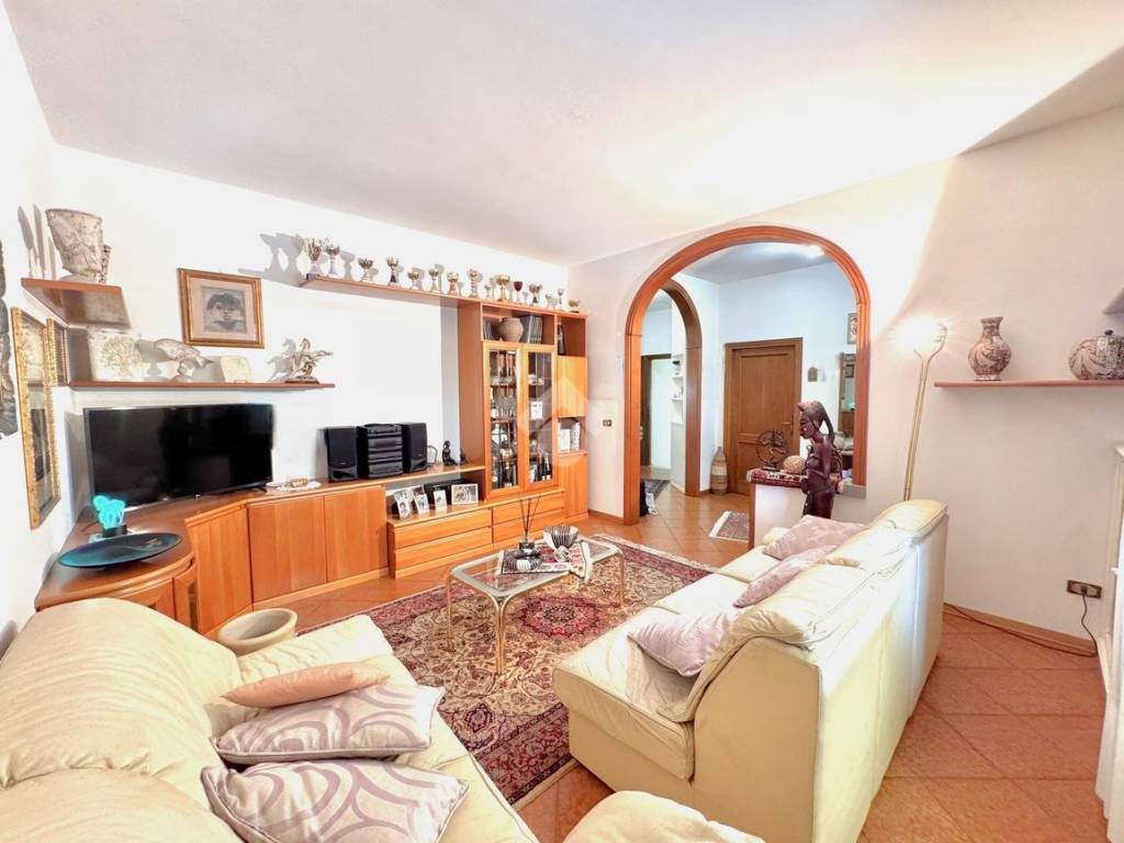 Villa a Montemurlo in Via Tiepolo, 1 - Foto 3