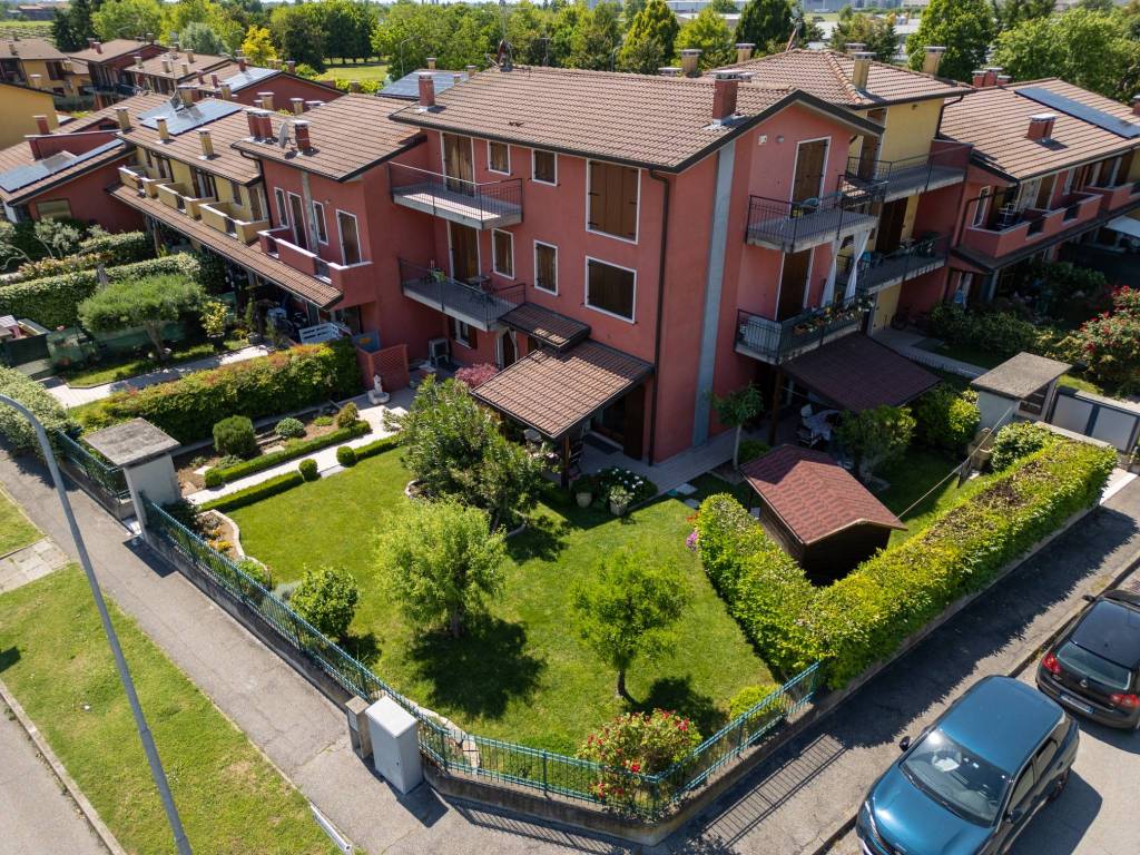 Appartamento a Nogarole rocca in Via Antonio Salieri, 2 - Foto 2