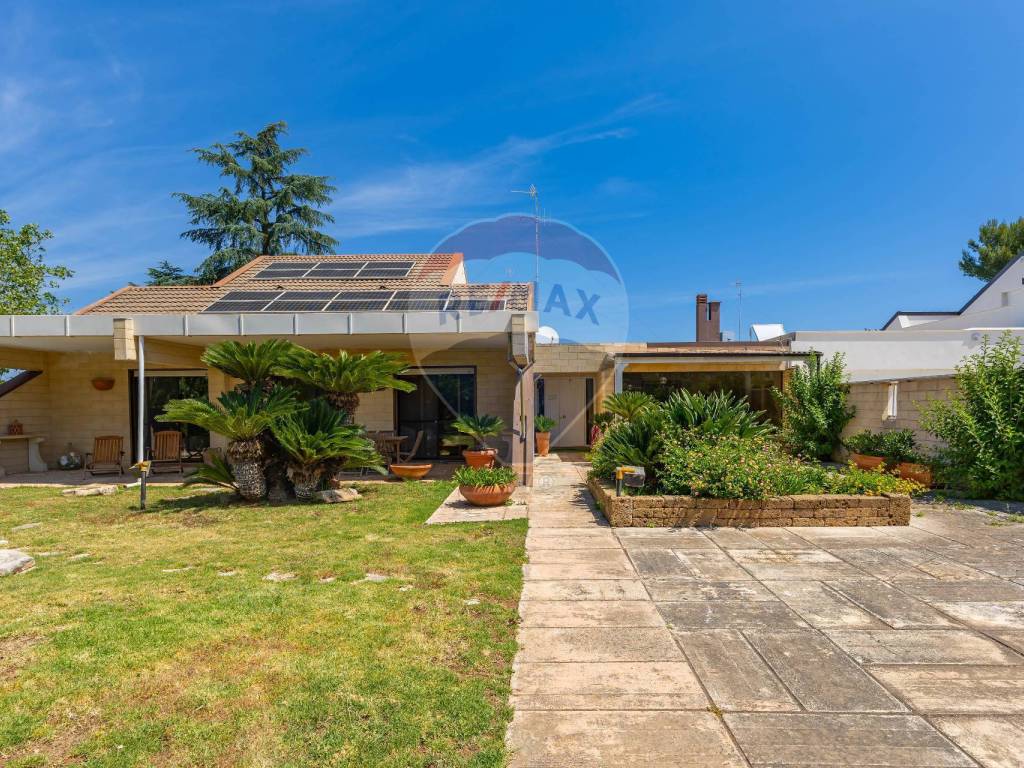 Villa a Noicattaro in Via delle Margherite Parchitello, 123 - Foto 2