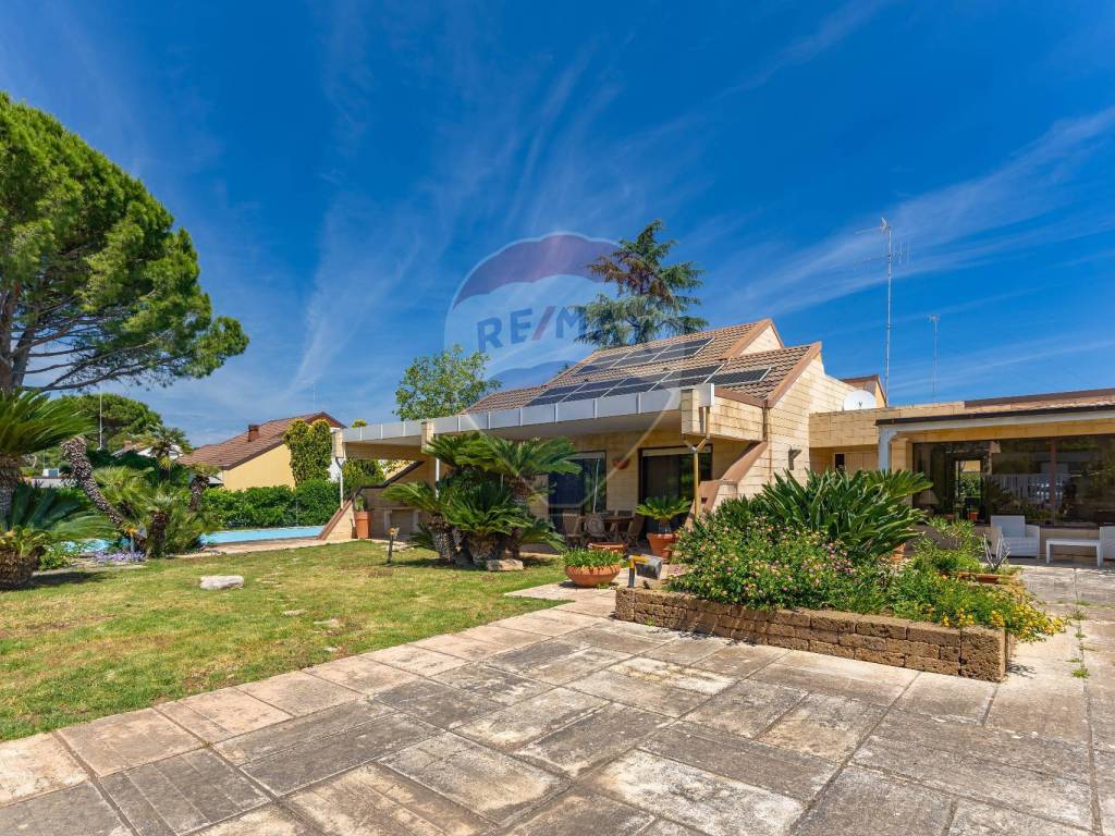 Villa a Noicattaro in Via delle Margherite Parchitello, 123 - Foto 3