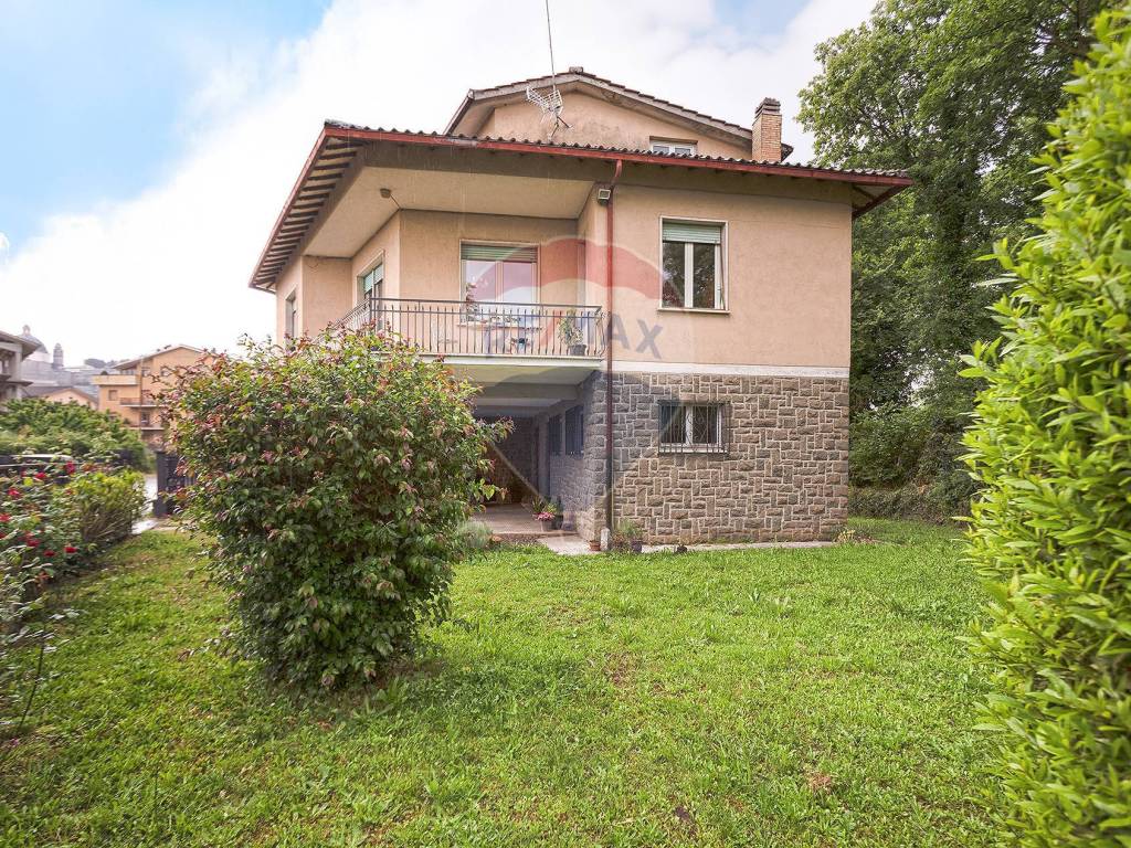 Casa indipendente a Montefiascone in Via Paternocchio, 25 - Foto 2