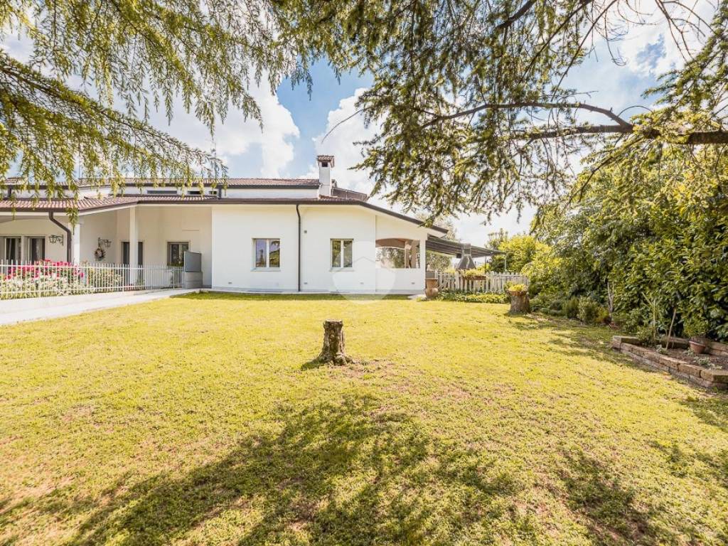 Villa a Villafranca di verona in Località Casa Lidia, 3 - Foto 2