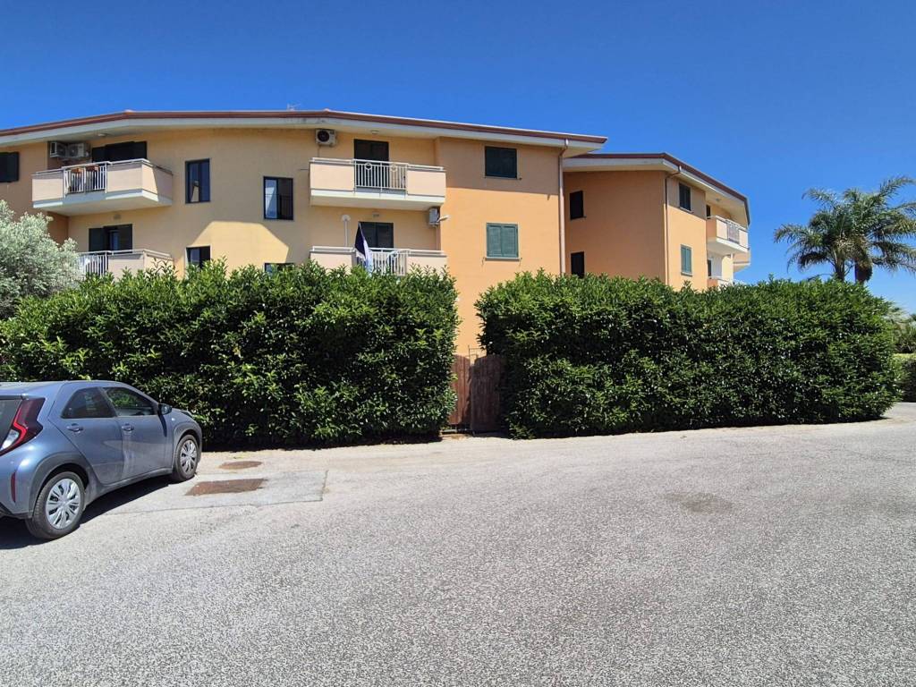 Appartamento a Castel volturno in Via Marco Polo - Foto 4
