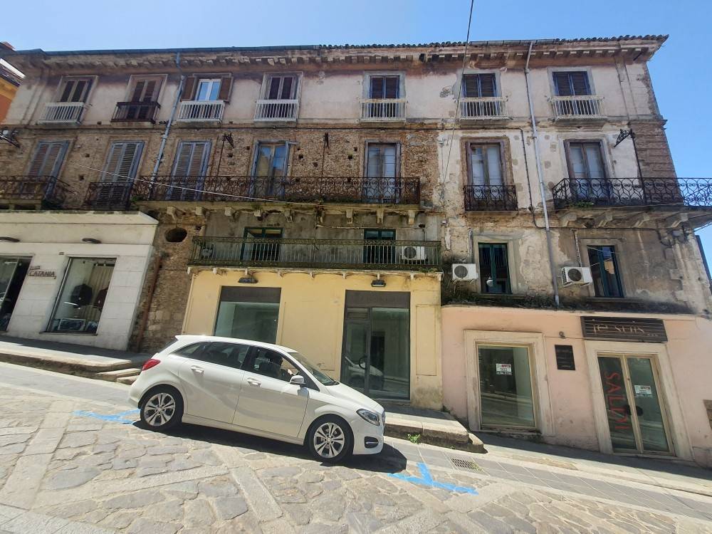 Appartamento a Vibo valentia in Via Luigi Bruzzano - Foto 3