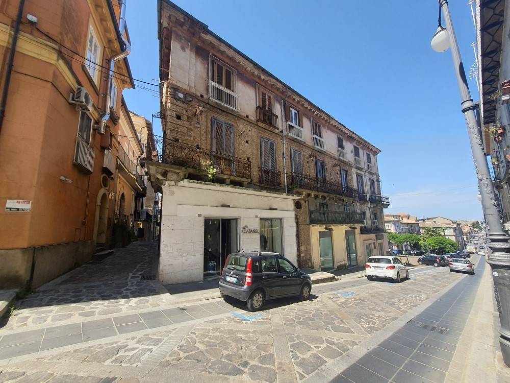 Appartamento a Vibo valentia in Via Luigi Bruzzano - Foto 5