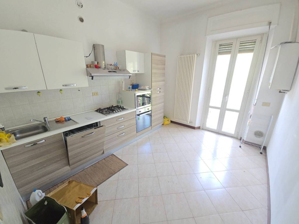 Appartamento a Pavia in Viale Giacomo Matteotti, 36 - Foto 2