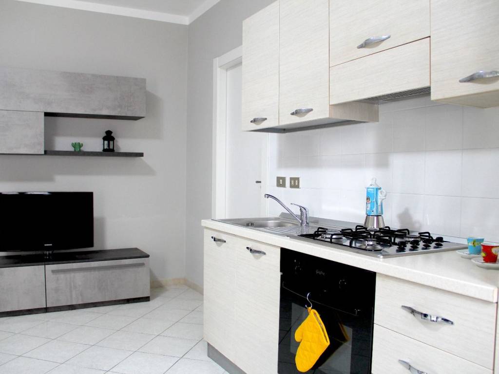 Appartamento a Borgomanero in Via Gaudenzio Simonotti, 17 - Foto 2