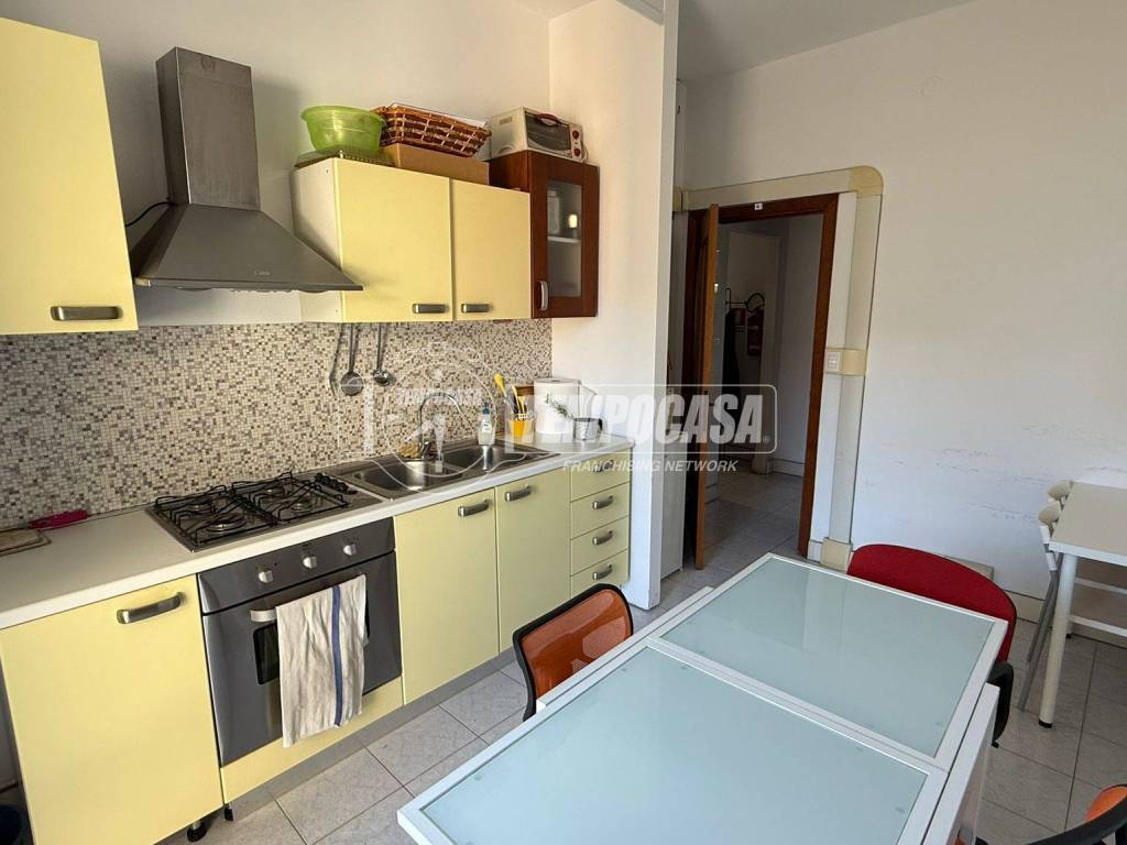 Appartamento a Oristano in Via Enrico Mattei 72 - Foto 4