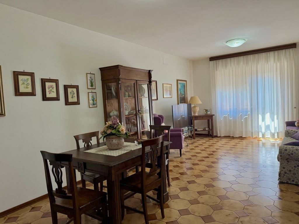 Appartamento a Montalto di castro in VIA CUPA, 15 - Foto 2