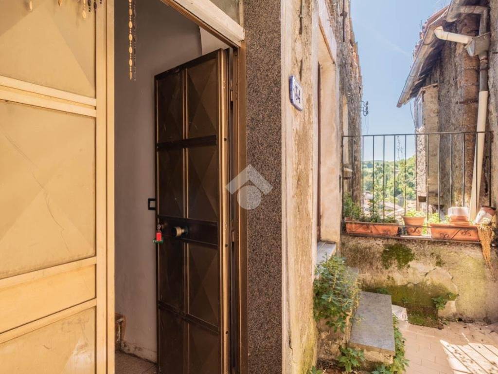 Appartamento a Bassano romano in Via Maria Giustiniani, 34 - Foto 4