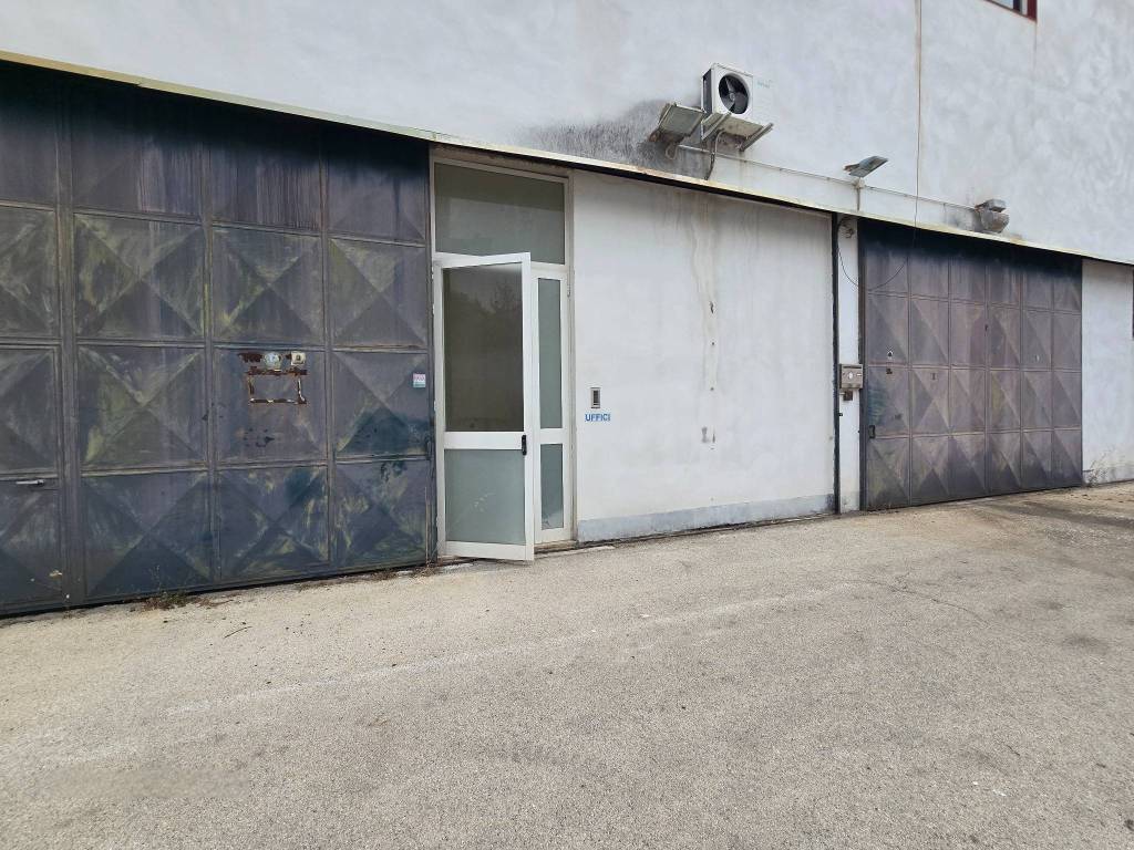 Immobile a Molfetta in Strada Statale Adriatica - Foto 2