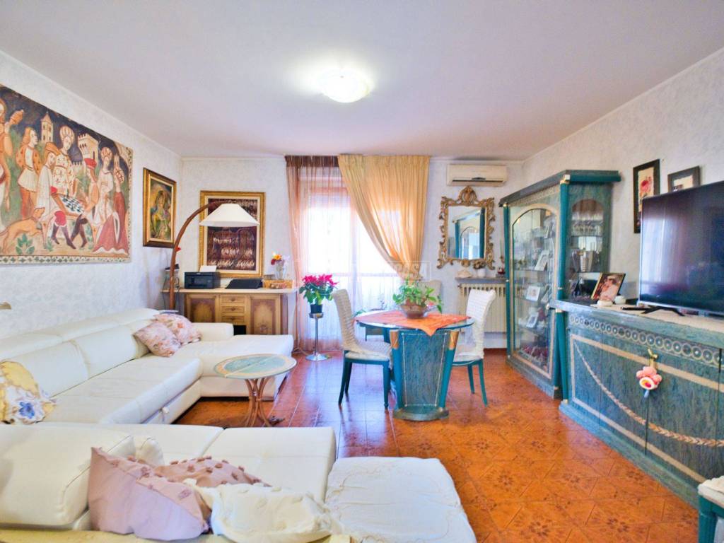 Appartamento a Novara in Via Novara - Foto 2