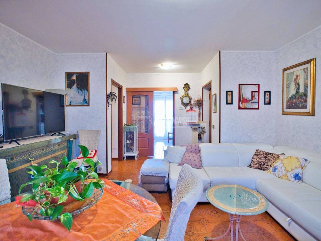 Appartamento a Novara in Via Novara - Foto 4