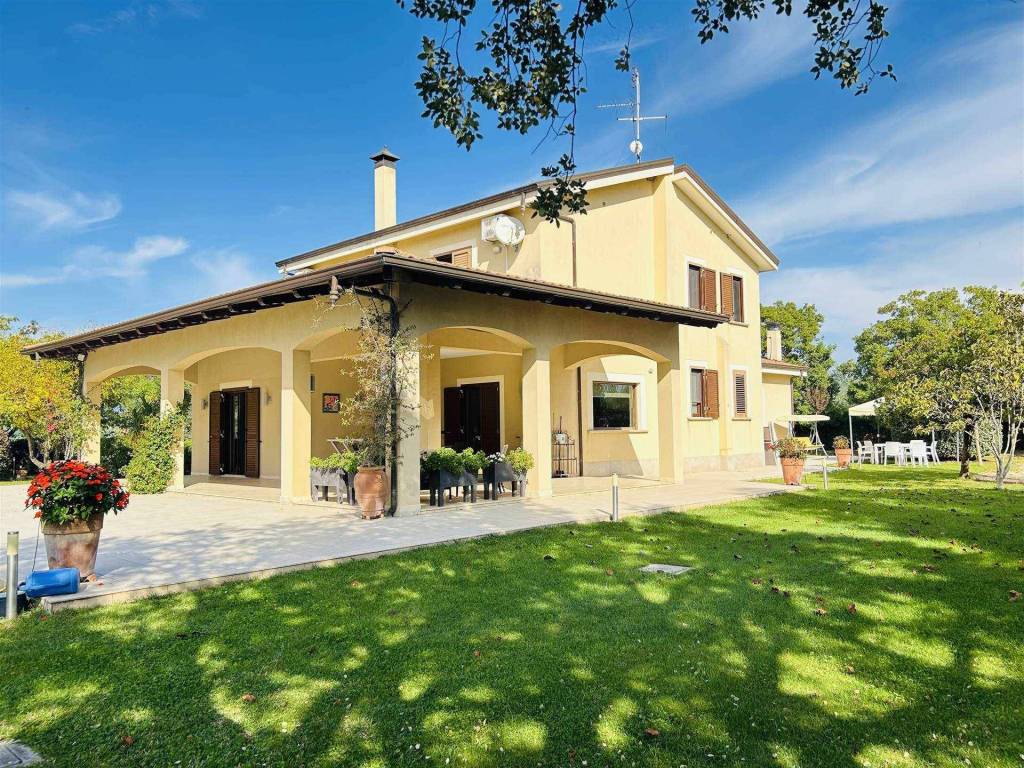 Villa a Battipaglia in Via Strada Provinciale 135, 119 - Foto 3