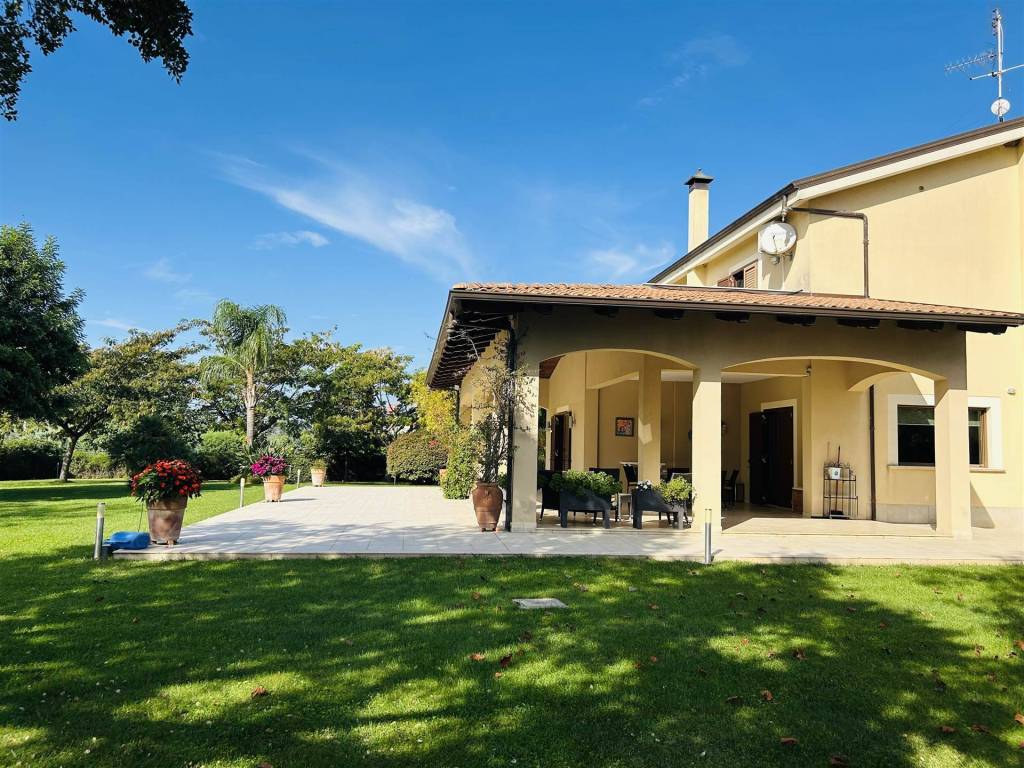 Villa a Battipaglia in Via Strada Provinciale 135, 119 - Foto 4