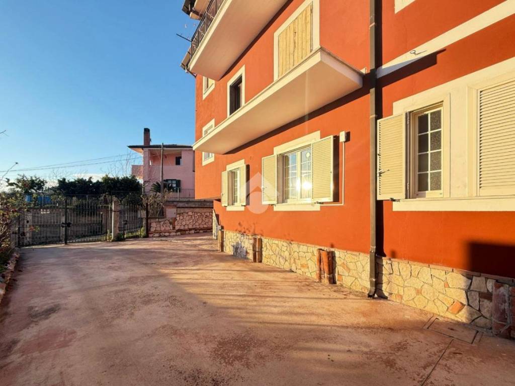 Appartamento a Sezze in Via Casali - Foto 2