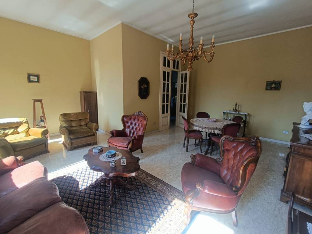 Casa indipendente a Brescello in Piazza Giacomo Matteotti - Foto 4