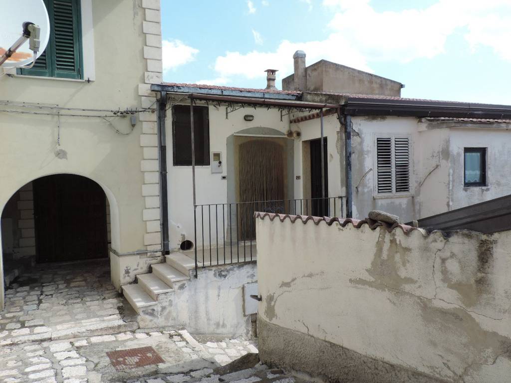 Appartamento a Brindisi montagna in Via Benedetto Croce - Foto 2
