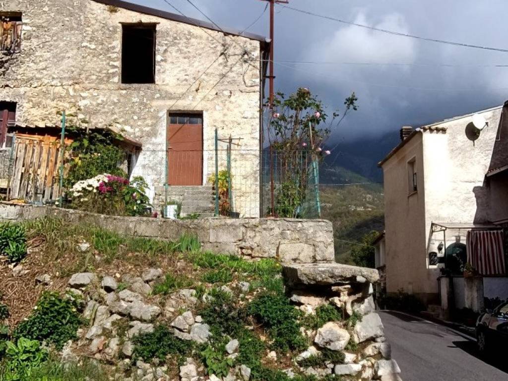 Rustico / casale a Alvito in VIA SANT'ONOFRIO - Foto 3