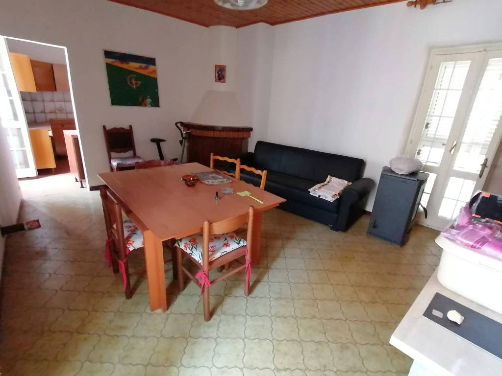 Casa indipendente a Nereto in Via Giuseppe Mazzini, 6 - Foto 2