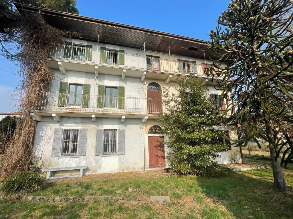 Rustico / casale a Comignago in Via Oleggio Castello, 8 - Foto 3