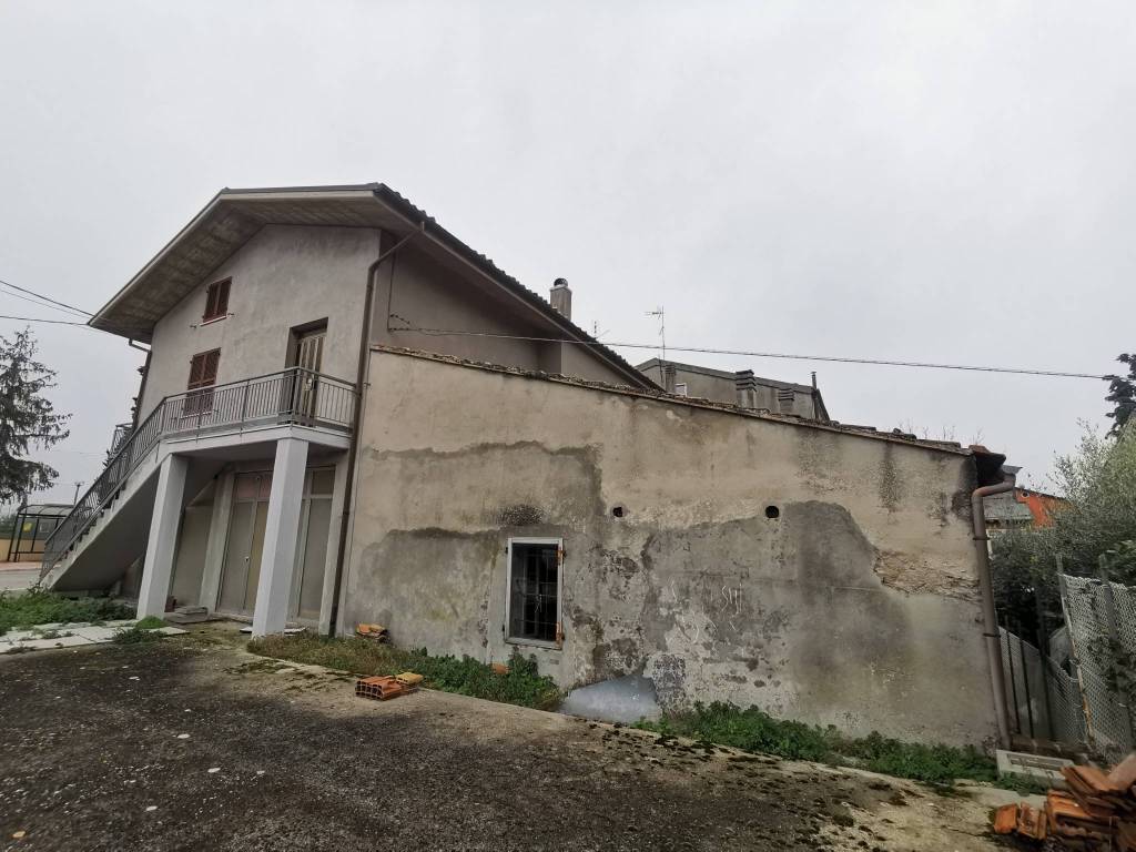Villa a Mombaroccio in Via Villagrande - Foto 2