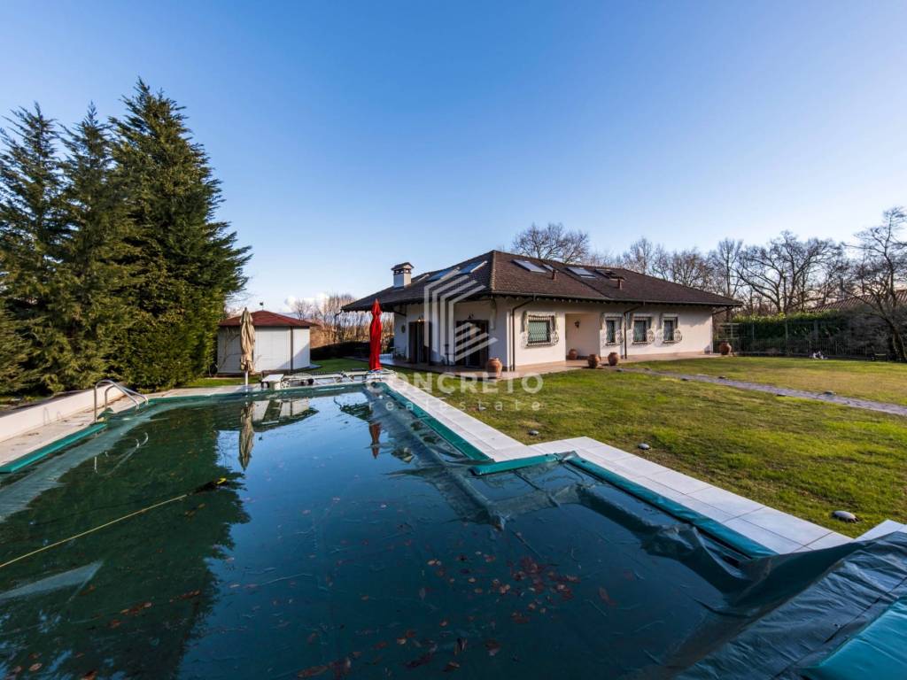 Villa a Oleggio castello in Via Monviso, 1 - Foto 3