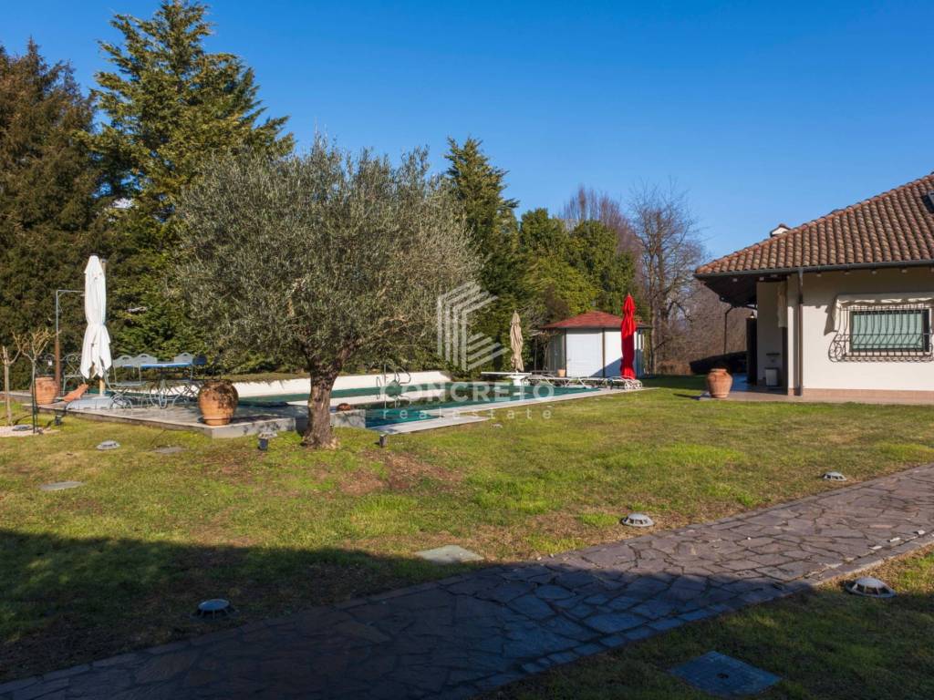 Villa a Oleggio castello in Via Monviso, 1 - Foto 4