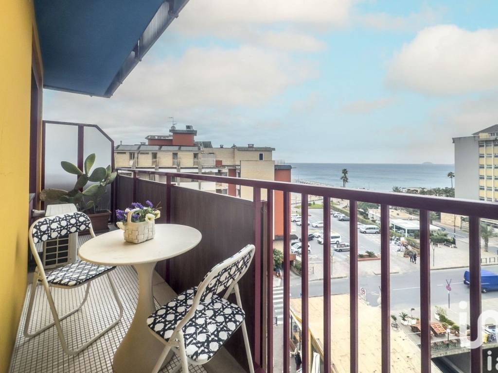 Appartamento a Pietra ligure in Corso Corso Italia, 1 - Foto 2