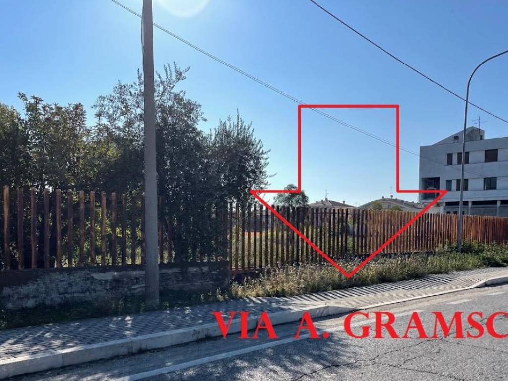 Terreno a Sant'omero in VIA MATELLA - Foto 2