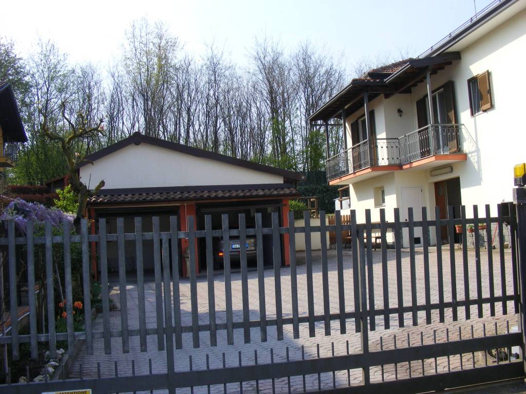 Villa a Castelletto sopra ticino in Via Beati - Foto 2