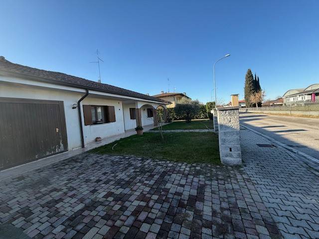 Villa a Pozzuolo del friuli in Via John Fitzgerald Kennedy - Foto 3
