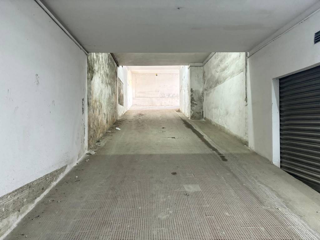 Box / garage a Crotone in Via Torino - Foto 3