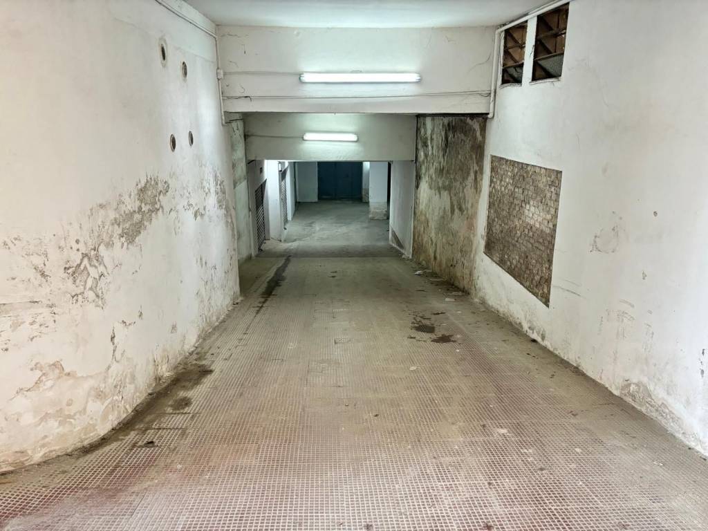 Box / garage a Crotone in Via Torino - Foto 4
