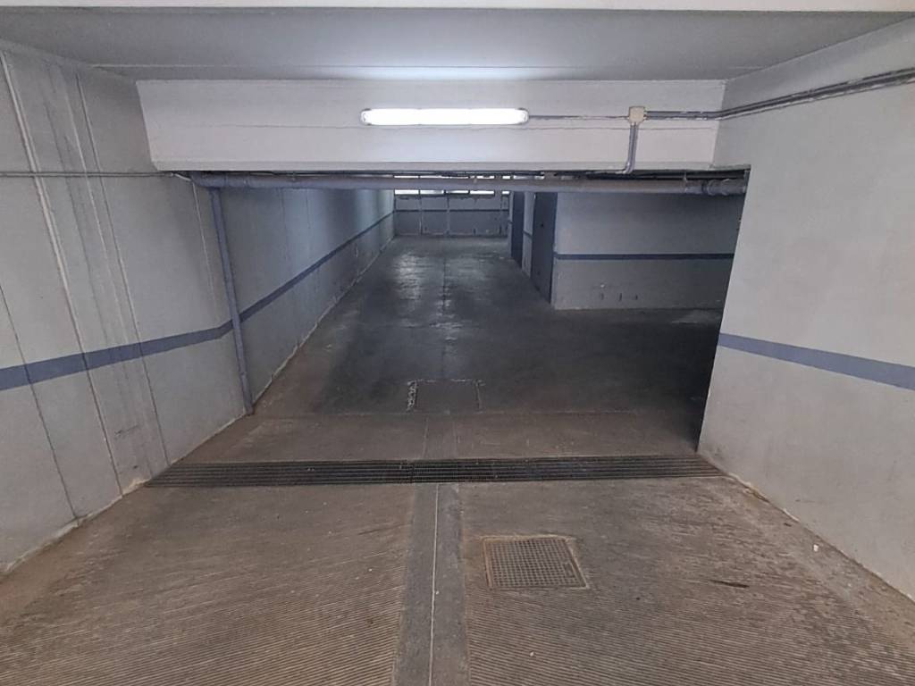 Box / garage a Bari in Via Carlo Guarnieri - Foto 3