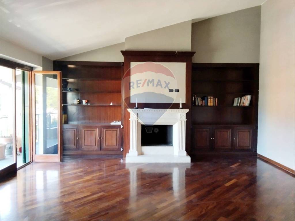 Appartamento a Caserta in Via PETRARCA, 25 - Foto 2